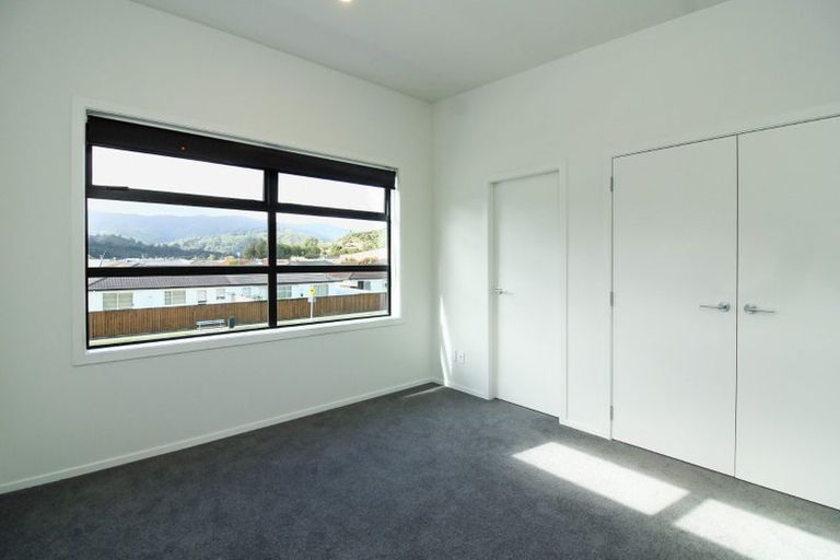 Photo of property in 19-19a The Strand, Wainuiomata, Lower Hutt, 5014