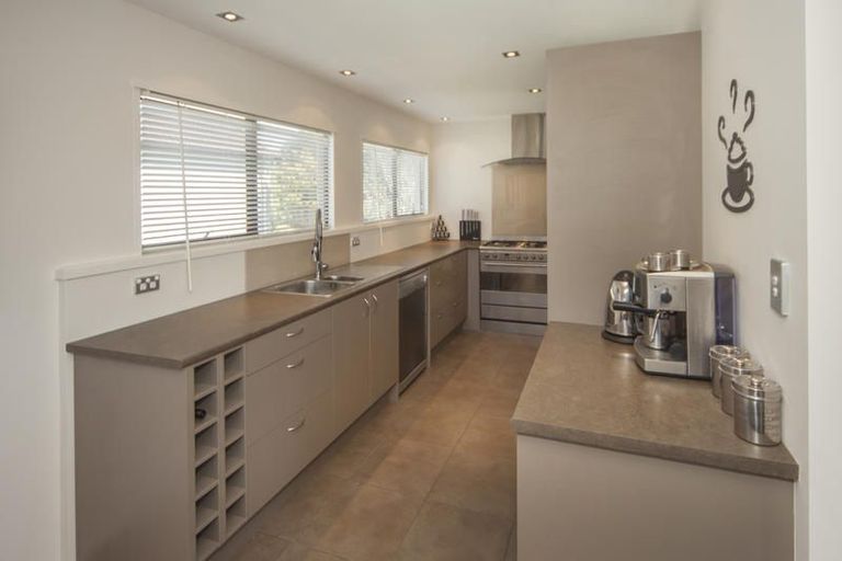 Photo of property in 145 Weatherly Road, Torbay, Auckland, 0630