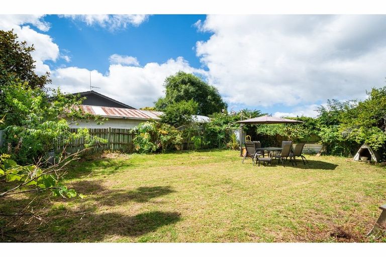 Photo of property in 2 Forest Hill Road, Henderson, Auckland, 0612