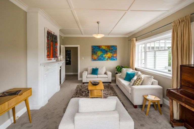 Photo of property in 52a Creswick Terrace, Northland, Wellington, 6012