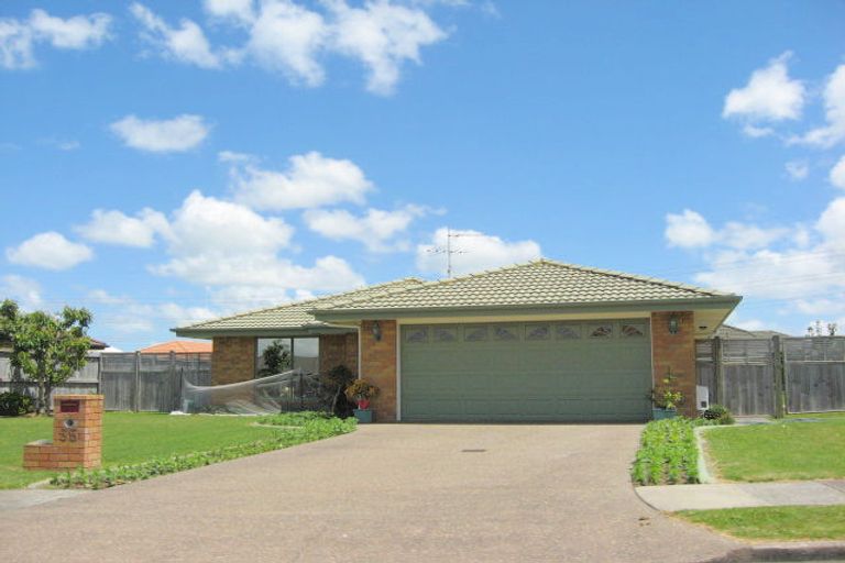 Photo of property in 35 Moss Crescent, Takanini, 2112