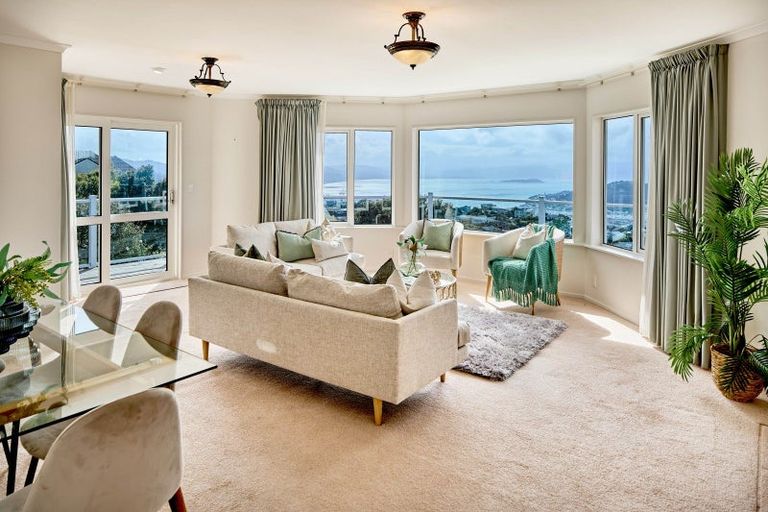 Photo of property in 79 Ashton Fitchett Drive, Brooklyn, Wellington, 6021