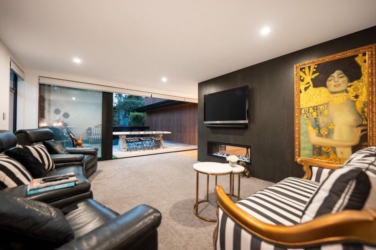 Photo of property in 7 Hartles Place, Mellons Bay, Auckland, 2014