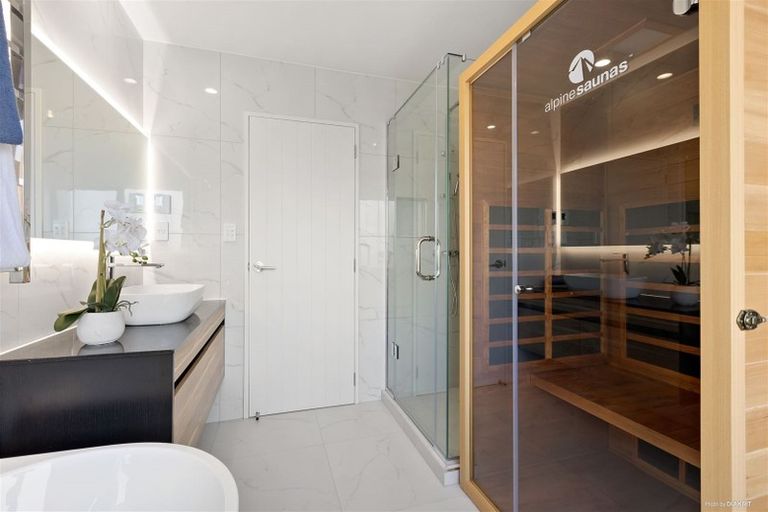 Photo of property in 84 Charlestown Drive, Flat Bush, Auckland, 2019