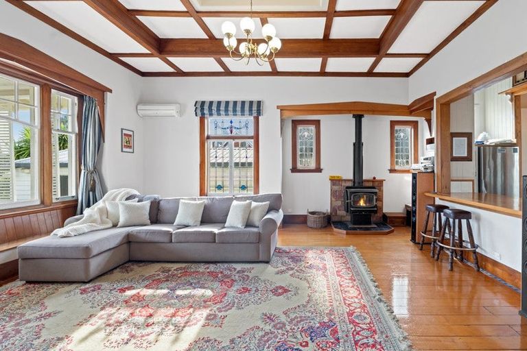 Photo of property in 23a Shakespear Road, Army Bay, Whangaparaoa, 0930