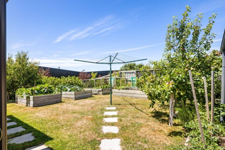 Photo of property in 4 Loe Place, Amberley, 7410