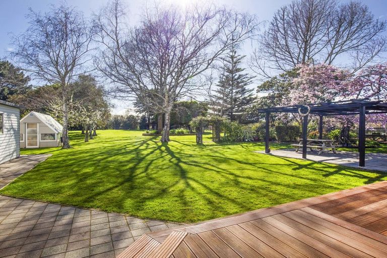 Photo of property in 97 Gear Road, Te Horo, Otaki, 5582