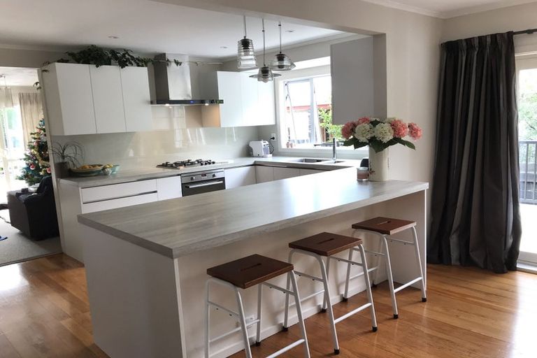 Photo of property in 95 Konini Road, Titirangi, Auckland, 0604