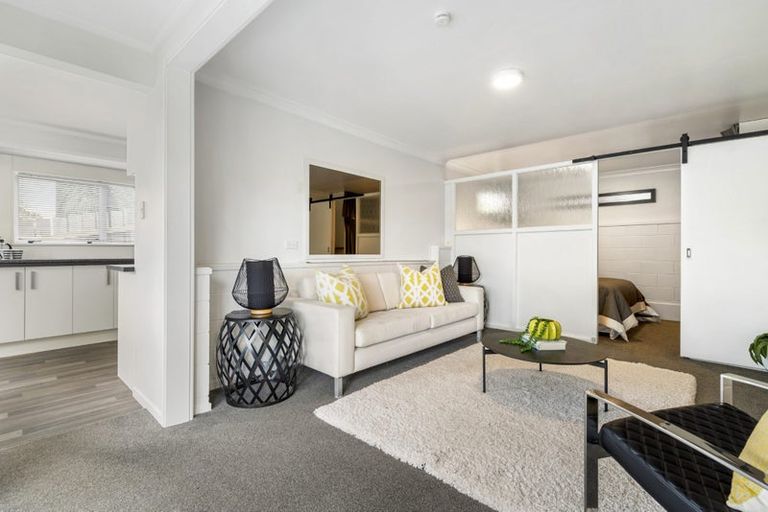 Photo of property in 1/21 Bonito Place, Bayview, Auckland, 0629
