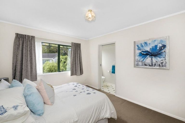Photo of property in 9c John F Kennedy Place, Glen Eden, Auckland, 0602