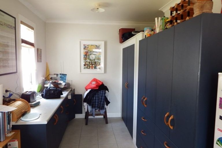 Photo of property in 13 Ross Street, Marton, 4710