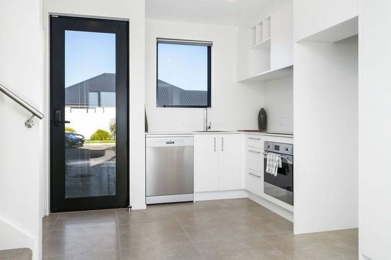 Photo of property in 9 Malaga Crescent, Harewood, Christchurch, 8051