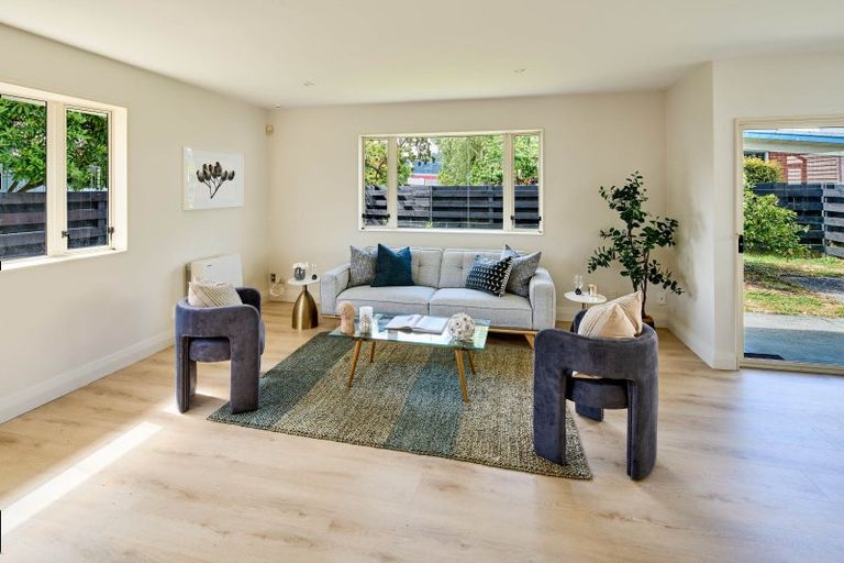 Photo of property in 2/13 Derwent Lee Grove, Epuni, Lower Hutt, 5011