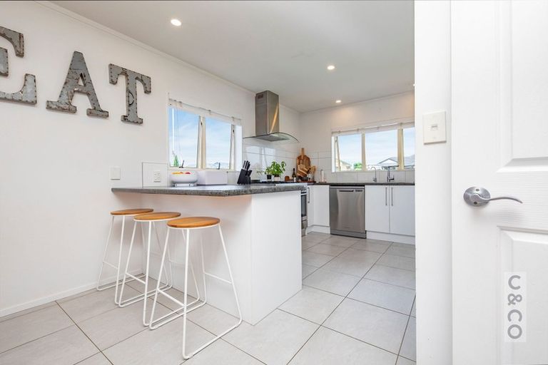 Photo of property in 19 Merlot Heights, Huapai, Kumeu, 0810