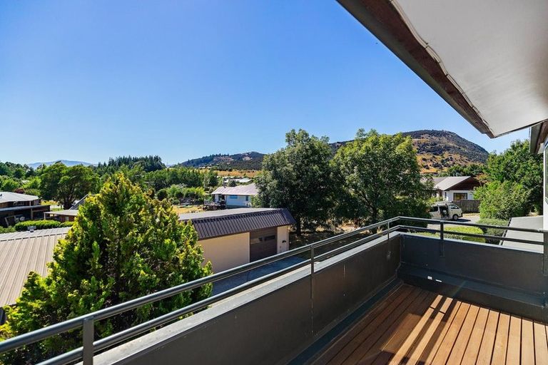 Photo of property in 98 Mount Iron Drive, Wanaka, 9305