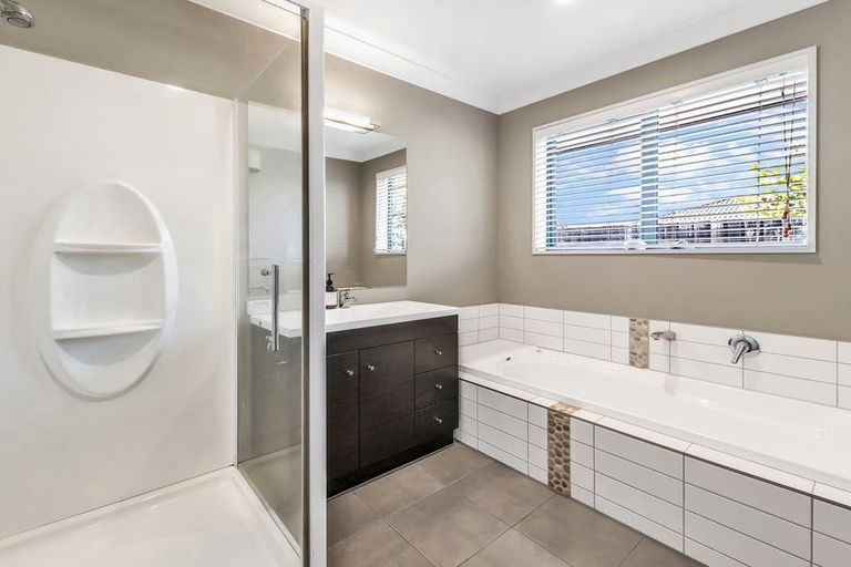 Photo of property in 4 Perrin Place, Darfield, 7510