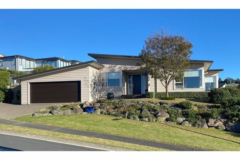 Photo of property in 4 Manhattan Rise, Orewa, 0931