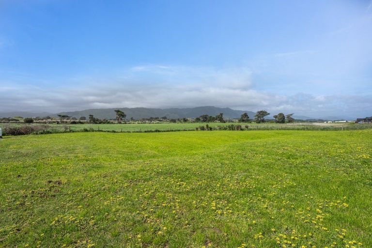 Photo of property in 22 Gawler Street, Te Horo Beach, Otaki, 5581