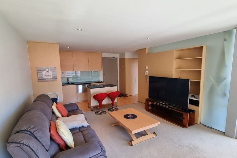 Photo of property in Sanctum Apartment, 10 Ebor Street, Te Aro, Wellington, 6011