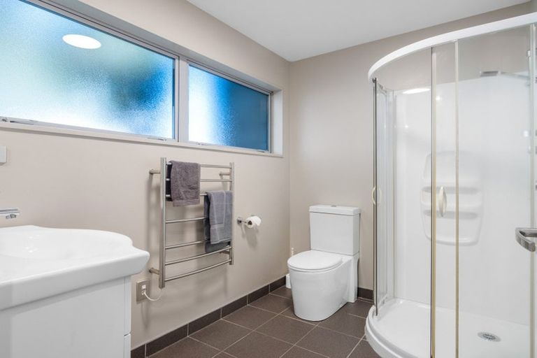 Photo of property in 73 Beach Road, North New Brighton, Christchurch, 8083
