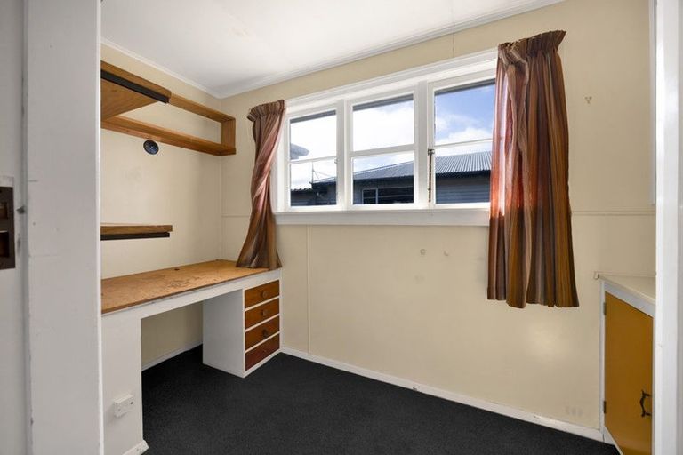 Photo of property in 9 Manawapou Road, Hawera, 4610