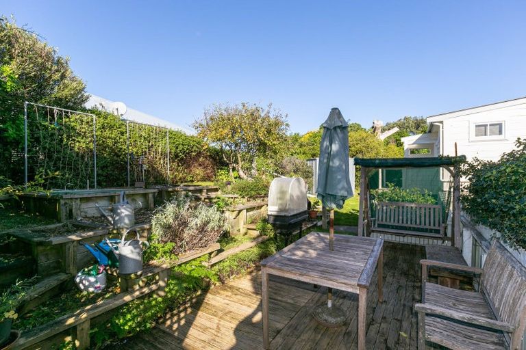 Photo of property in 52 Totara Road, Miramar, Wellington, 6022