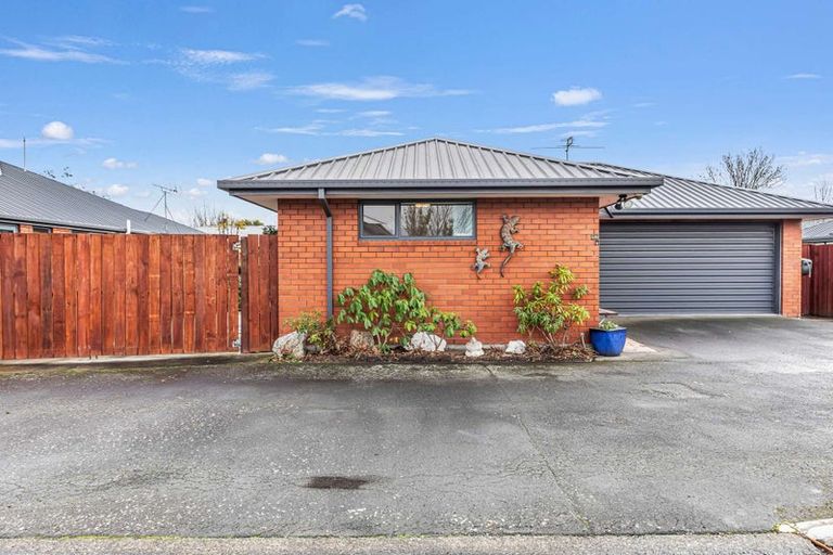 Photo of property in 56b Victoria Street, Rangiora, 7400