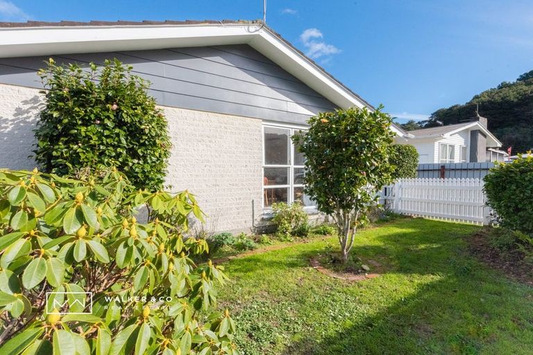 Photo of property in 15 Kaponga Street, Wainuiomata, Lower Hutt, 5014