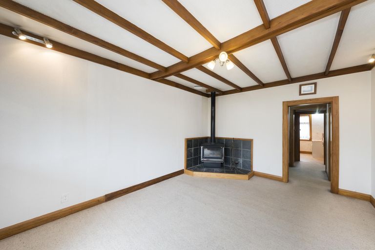Photo of property in 81 Stanley Avenue, Palmerston North, 4414