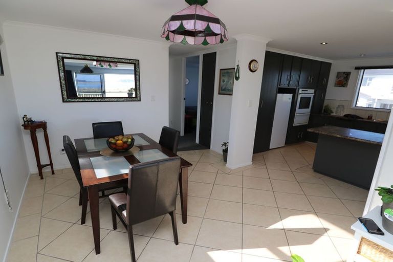 Photo of property in 67 Hartley Street, Foxton Beach, Foxton, 4815