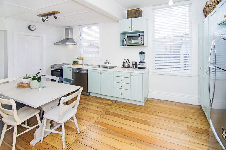 Photo of property in 64 Lincoln Road, Masterton, 5810