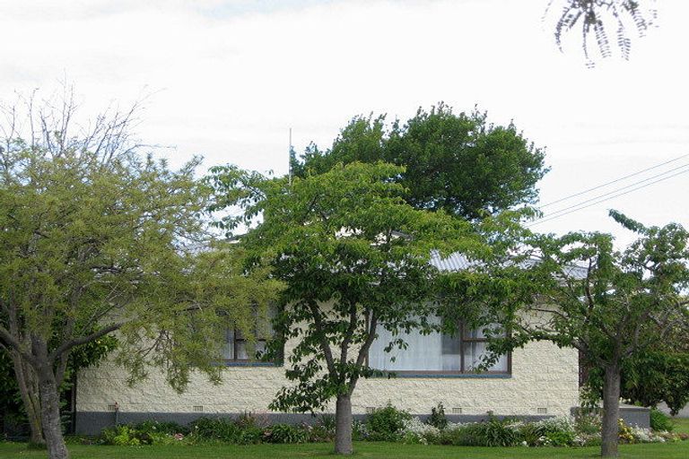 Photo of property in 36 Prestons Road, Redwood, Christchurch, 8051