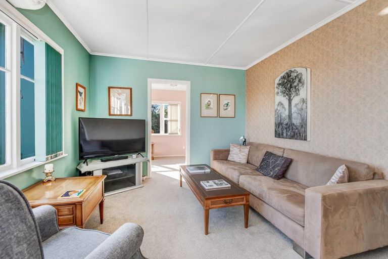 Photo of property in 18 Kauri Road, Stanmore Bay, Whangaparaoa, 0932