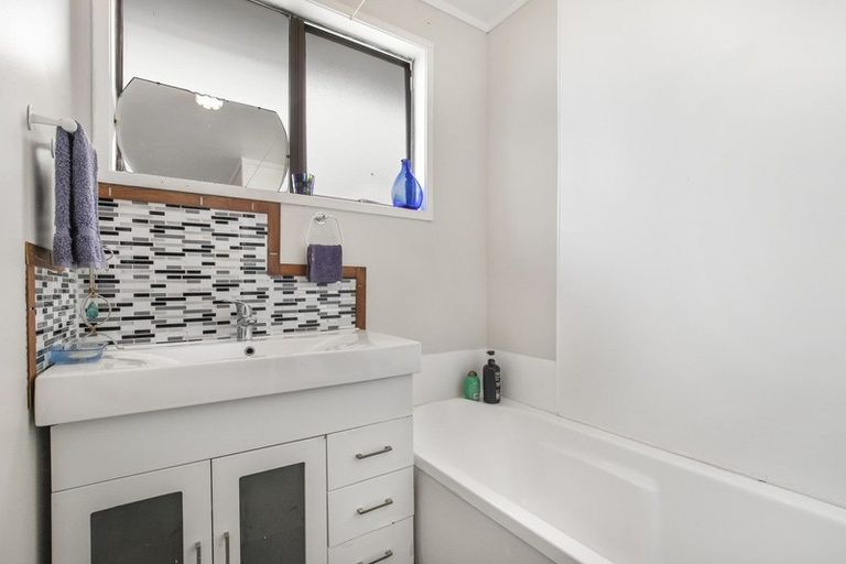 Photo of property in 1/20 Funnell Place, Manurewa, Auckland, 2102