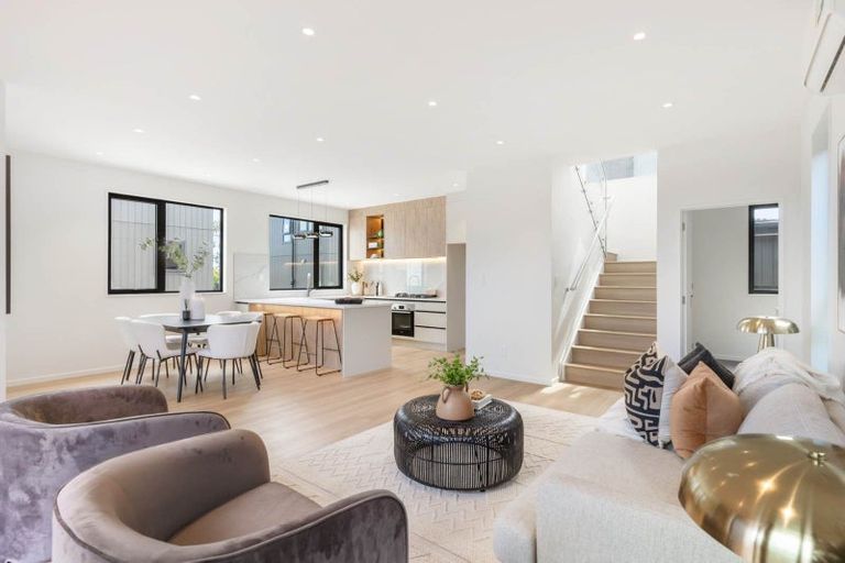 Photo of property in 1a Altair Place, Windsor Park, Auckland, 0632