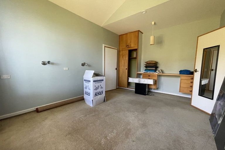 Photo of property in 116 Moncks Spur Road, Redcliffs, Christchurch, 8081