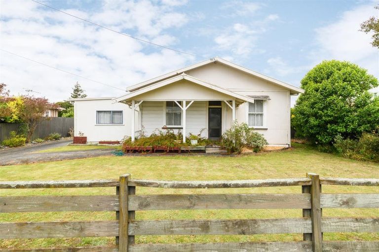 Photo of property in 9 Oxford Street, Marton, 4710