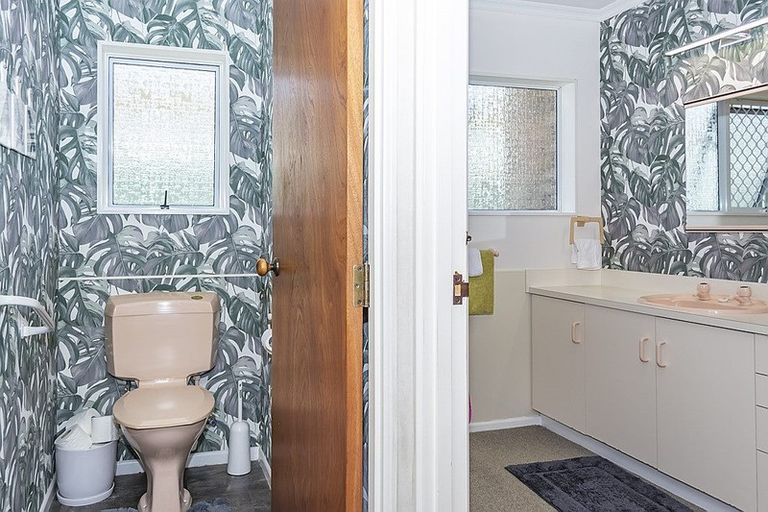 Photo of property in 36 Tukapa Street, Westown, New Plymouth, 4310