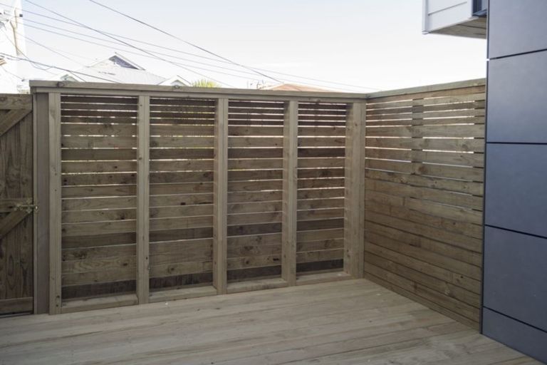 Photo of property in 31-41 Pirie Street, Mount Victoria, Wellington, 6011