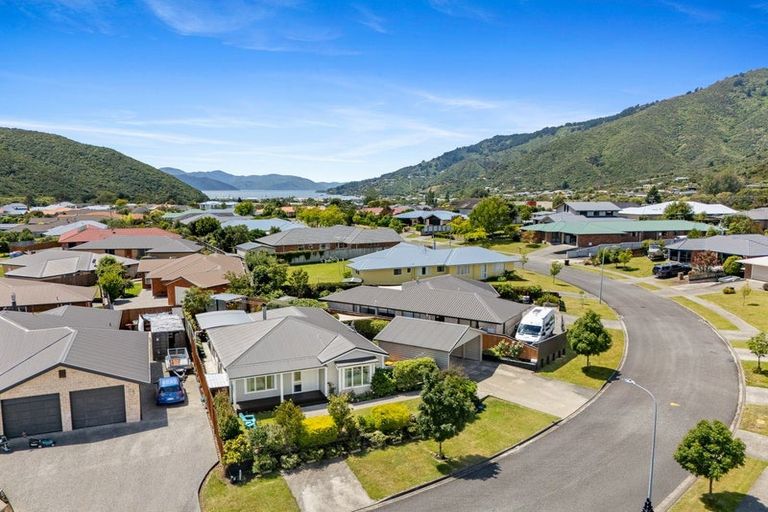 Photo of property in 19a Admiralty Place, Waikawa, Picton, 7220