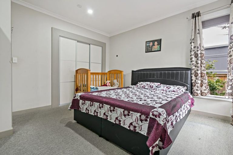 Photo of property in 4b Manuroa Road, Takanini, 2112
