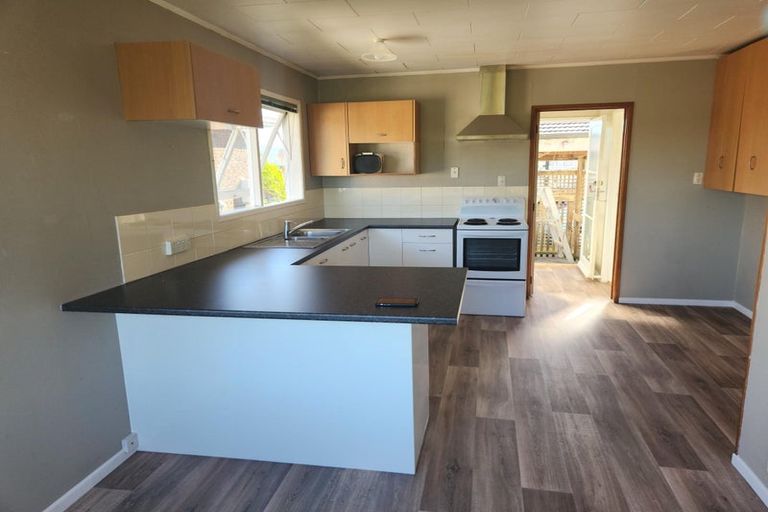 Photo of property in 168 Don Buck Road, Massey, Auckland, 0614