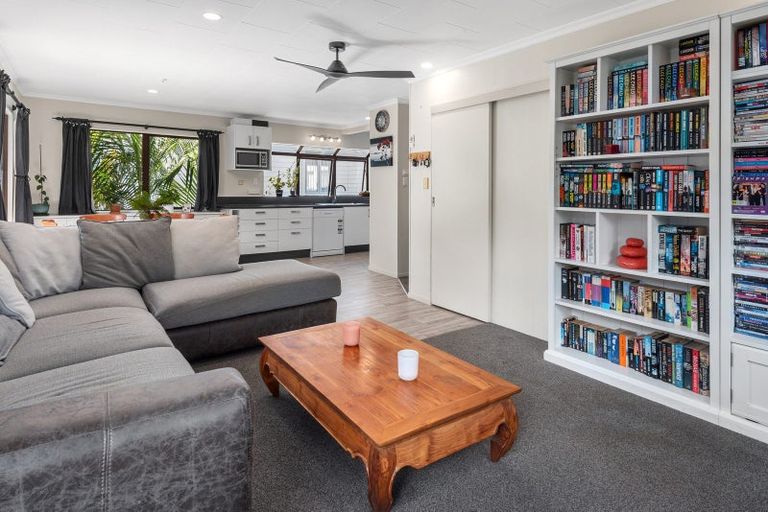 Photo of property in 27 Selwyn Road, Paihia, 0200