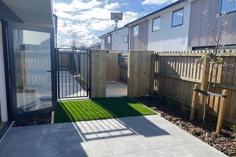 Photo of property in 2/37 Heywood Terrace, Richmond, Christchurch, 8013