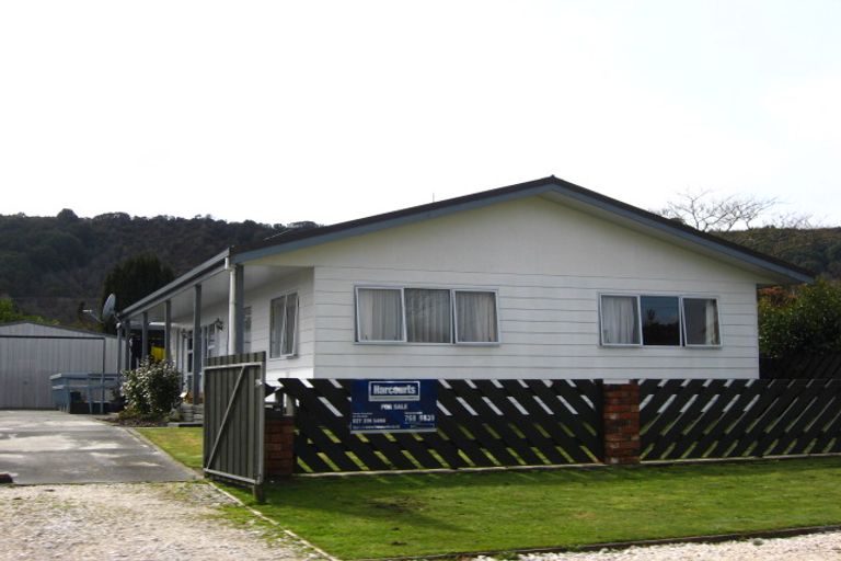 Photo of property in 49 Main Street, Reefton, 7830