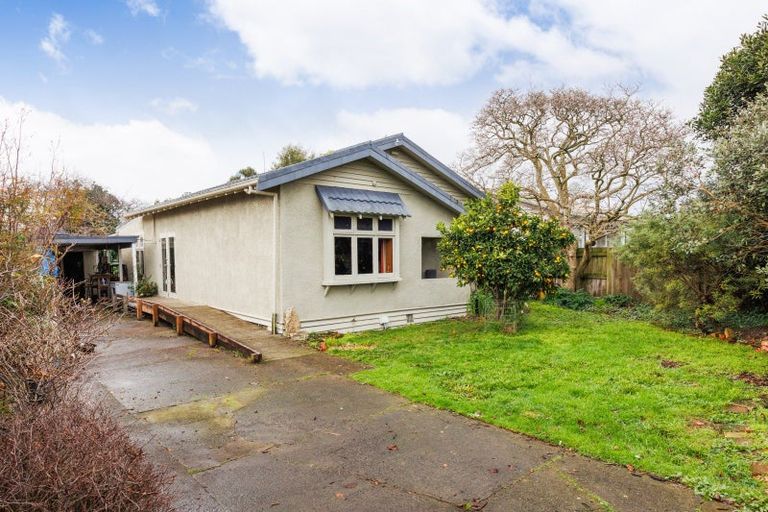 Photo of property in 85 Shamrock Street, Takaro, Palmerston North, 4412