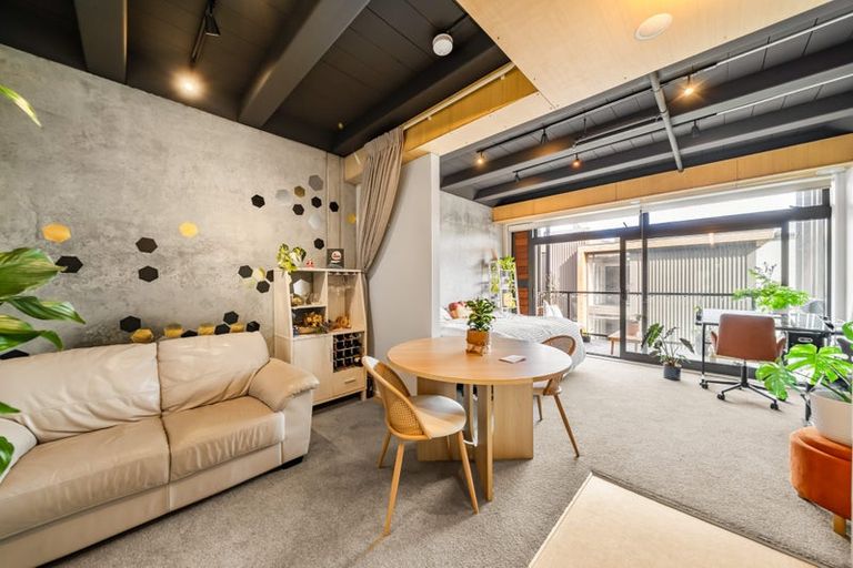 Photo of property in Vedado Apartments, 307/41 Hopper Street, Mount Cook, Wellington, 6011