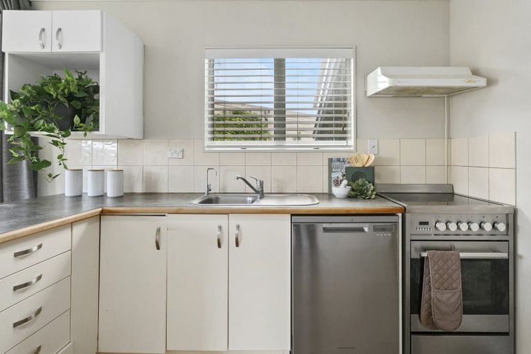 Photo of property in 23 Kiddle Drive, Hilltop, Taupo, 3330