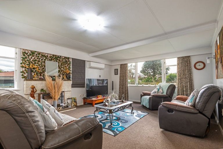 Photo of property in 12 Moray Place, Highbury, Palmerston North, 4412