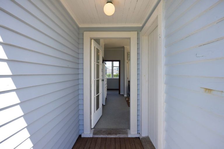 Photo of property in 57 Domett Street, Opunake, 4616